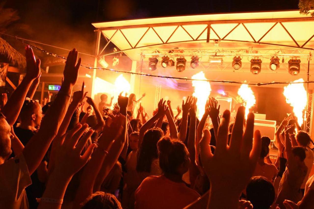 Vias-Plage Camping Les Salisses Quality Holidays エクステリア 写真